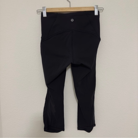 Lululemon Train Times Crop Leggings 17” Inseam Solid Black Size 4 Women’s - Picture 6 of 11